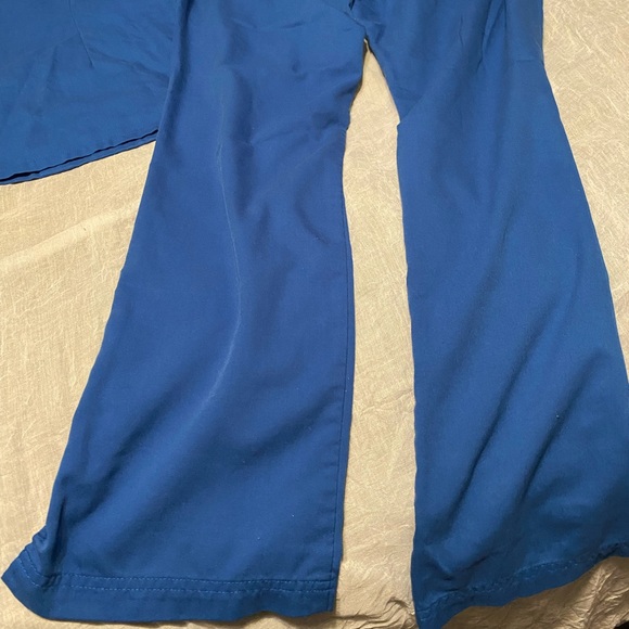 Blue Greys Anatomy scrub set - Picture 4 of 4